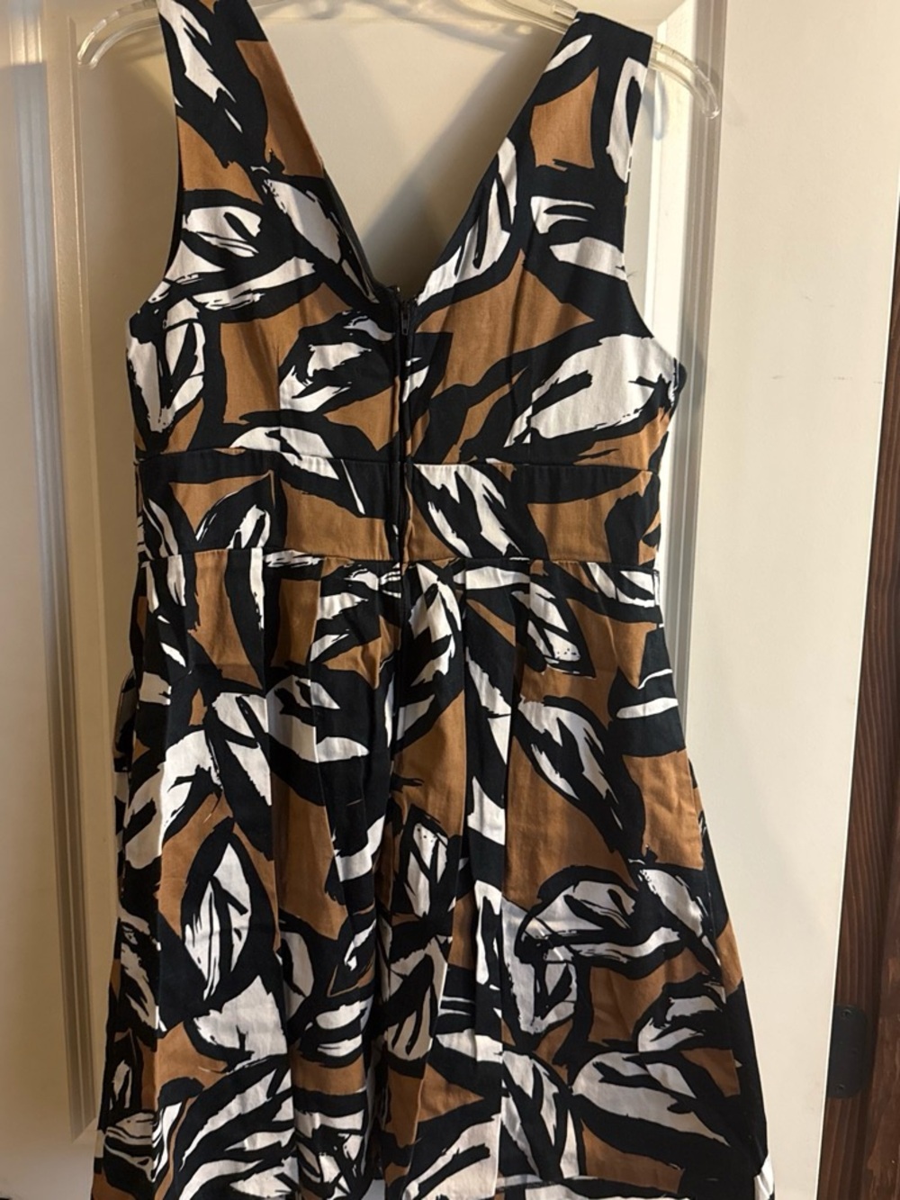 Maurices Brown Black & White Leaf-Print V-Neck Dress